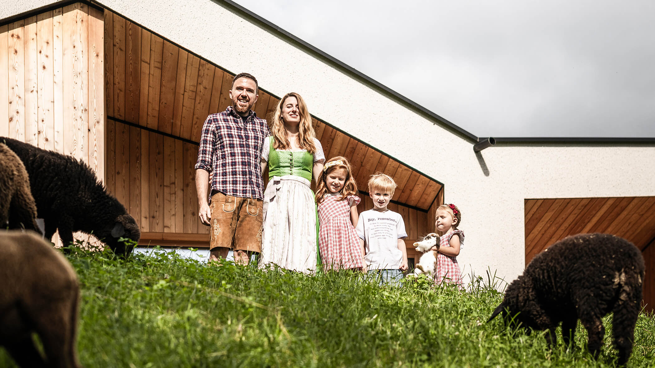 Die Gastgeberfamilie Tschöll: Armin, Annalisa, Isabella, Leonard und Julia - Oberplunerhof
